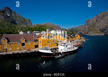 Flakstad Insel: Nusfjord Fischerdorf Stockfoto