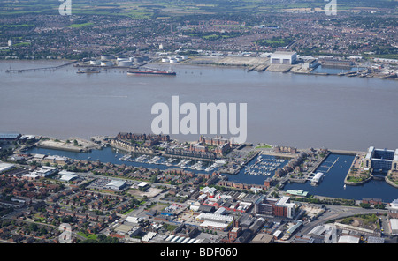 Luftaufnahme des Flusses Mersey und Cammel Laird Werft in Birkenhead, Liverpool, North West England, Sommer 2009 Stockfoto