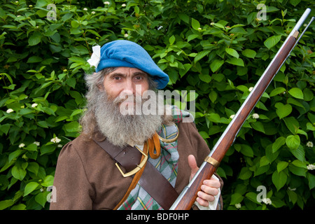 Bewaffnete Scot  Lonach schottischen Highland Games & sammeln, Donside, Schottland, UK Stockfoto