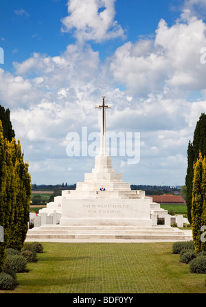 Kreuz des Opfers am Tyne Cot Friedhof, WK 1 Commonwealth Soldatenfriedhof Passchendaele, Flandern, Belgien, Europa Stockfoto