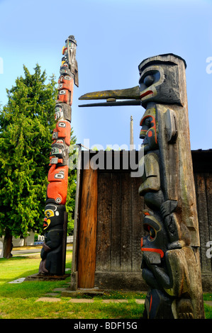 Die Totempfähle des Donners Park in Victoria auf Vancouver Island Stockfoto