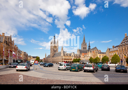 Ypern Stadt Zentrum und Marktplatz Flandern, Belgien, Europa Stockfoto