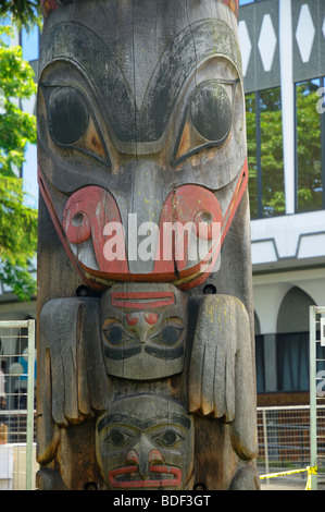 Die Totempfähle des Donners Park in Victoria auf Vancouver Island Stockfoto