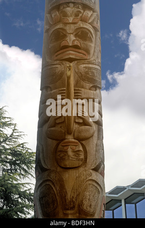 Die Totempfähle des Donners Park in Victoria auf Vancouver Island Stockfoto