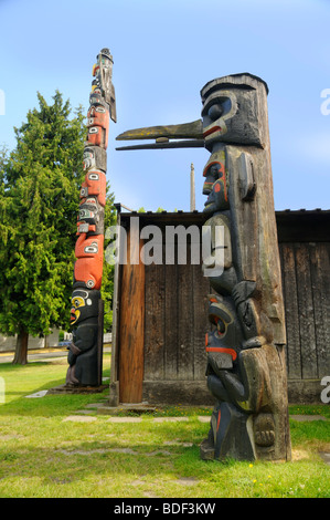 Die Totempfähle des Donners Park in Victoria auf Vancouver Island Stockfoto