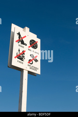 Schild am Strand von English Bay in Vancouver Kanada Stockfoto