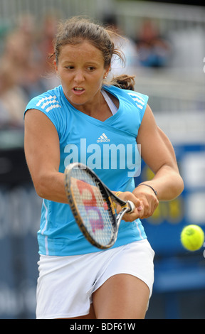 LAURA ROBSON IN AKTION BEIM INTERNATIONALEN TENNISTURNIER LIVERPOOL 2009 Stockfoto