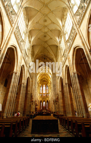 Innenansicht der St. Vitus Cathedral, Prag, Mittelböhmen, Tschechien, Osteuropa Stockfoto