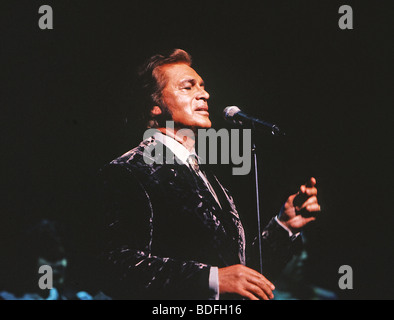 ENGELBERT HUMPERDINCK - UK Sänger (Gerry Dorsey) im Februar 1998 Stockfoto