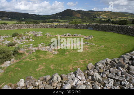 Drumena Cashel Steinkastell alten irischen Verteidigungsanlagen gebaut mit Wänden 3 Meter dick Stockfoto