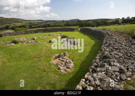 Drumena Cashel Steinkastell alten irischen Verteidigungsanlagen gebaut mit Wänden 3 Meter dick Stockfoto