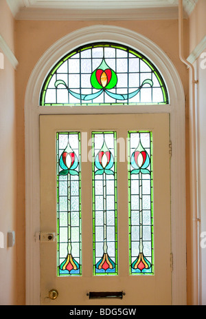 Viktorianischen Stil Haustür mit Glasmalerei Stockfoto