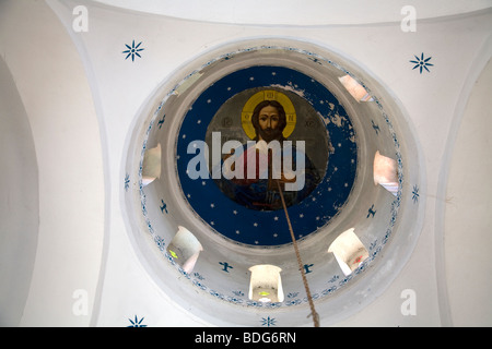 Malerei von Christus auf innerhalb Kuppel in Kapelle in der Nähe von Agias Triadas Kloster der Heiligen Dreifaltigkeit Samos Griechenland Stockfoto