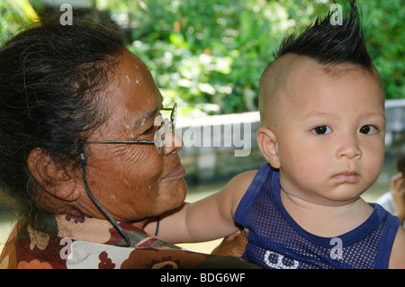 Junge mit einem Mohawk in Bangkok Thailand Stockfoto