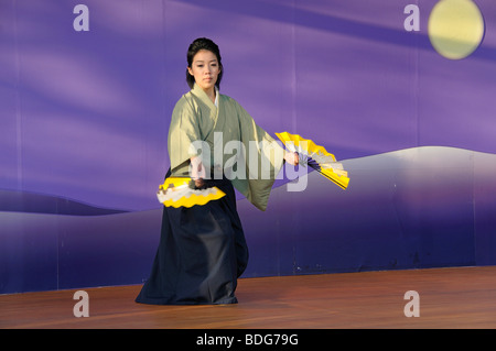 Fächertanz, Nihon Buyo, an das Cherry Blossom Festival, Hanami in Kyoto, Japan, Asien Stockfoto