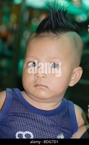 Junge mit einem Mohawk in Bangkok Thailand Stockfoto