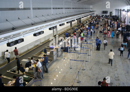 Flughafen Mumbai Abflüge Hall Passagiere einchecken Stockfoto