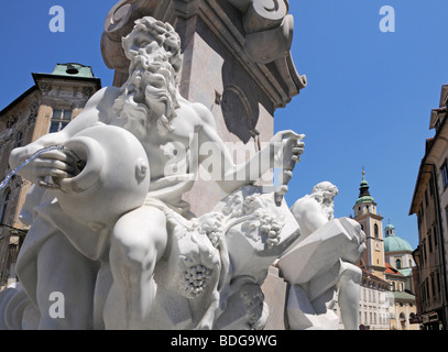 Ljubljana, Slowenien. Brunnen der drei Krainer Flüsse (Vodnjak Treh Kranjskih Rek) oder Robba Brunnen Stockfoto