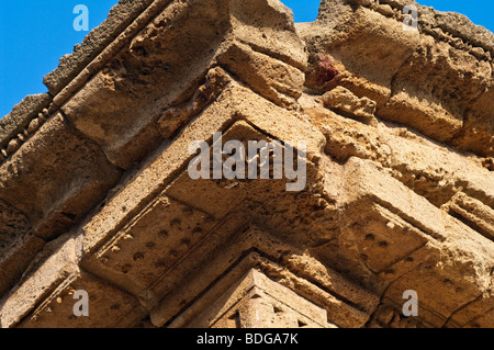 Detail des Gesims auf die so genannte Tempel des Castor und Pollux in das Heiligtum der chthonischen Gottheiten in Agrigent. Stockfoto