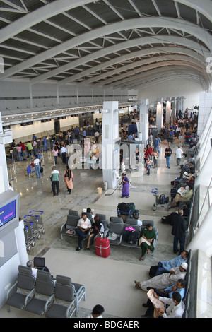 Flughafen Mumbai Abflüge Hall Passagiere einchecken Stockfoto