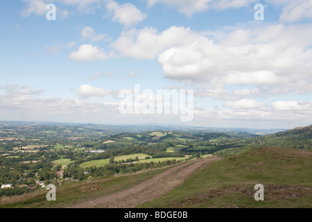 Wanderweg entlang des oberen Randes der Malvern hills Stockfoto