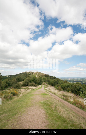 Wanderweg entlang des oberen Randes der Malvern hills Stockfoto