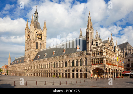 Ypern, die Tuchhallen, Flandern, Belgien-Europa Stockfoto