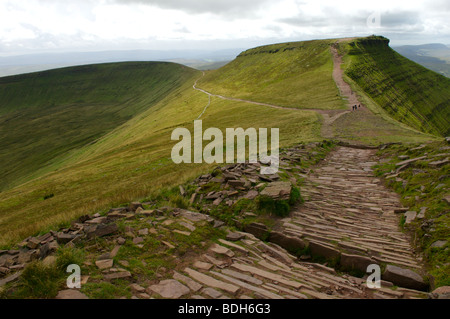 Auf dem Gipfel des Pen - Y-Fan mit Blick auf Mais Du, Brecon Beacons Stockfoto