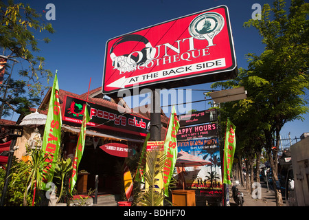 Indonesien, Bali, Kuta, Legian Road, Bounty Diskothek und Paddys club Stockfoto