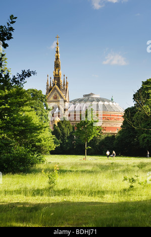 Ansicht der Royal Albert Hall und das Albert Memorial Park. Stockfoto