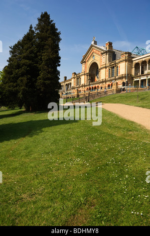 Alexandra Palace aus dem Park zu sehen. Stockfoto