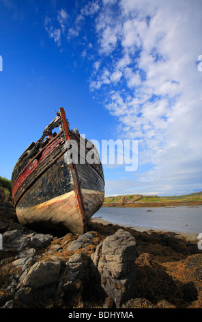 Eine verlassene Fischerboot bei Croig auf der Isle of Mull, in der Nähe von Dervaig. Stockfoto