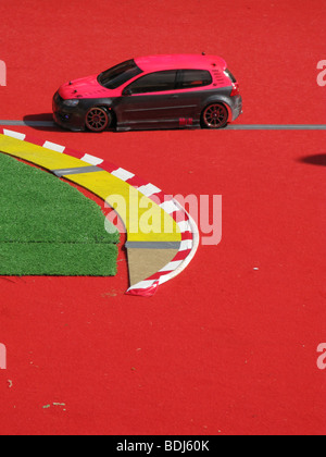 Mini Auto Track Rennstrecke im freien Stockfoto