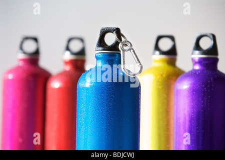 Wiederverwendbare Wasserflaschen Stockfoto