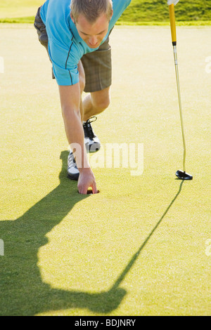 Man spielt Golf Stockfoto