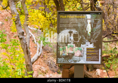 Melden Sie sich zu Beginn der Narrows Trail Warnung der Sturzflut potenzielle, Zion Nationalpark, Utah Stockfoto