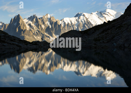 Aiguilles de Chamonix spiegelt in Lac Blanc Stockfoto