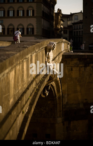 Ponte Santa Trinita in Florenz, Italien Stockfoto