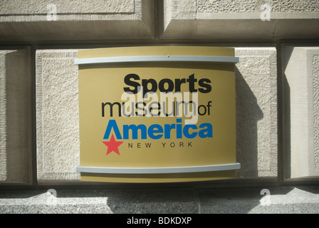 Eingang zum geschlossenen Sport Museum of America in New York Stockfoto