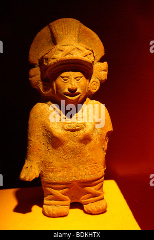 Maya-Keramik Figur auf dem Display im Museo regionale Potosiner, San Luis de Potosi, Mexiko Stockfoto