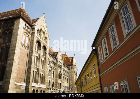 Museum für Militärgeschichte und Häuser in Uri Utca, Old Town, Budapest, Ungarn Stockfoto