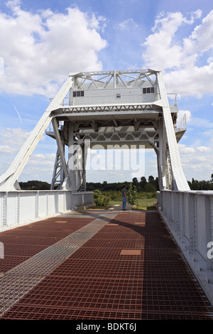 Die ursprüngliche Pegasus-Brücke in das Memorial Museum, in der Nähe von Ouistreham in Normandie, Frankreich. Auch bekannt als Bénouville Brücke. Stockfoto