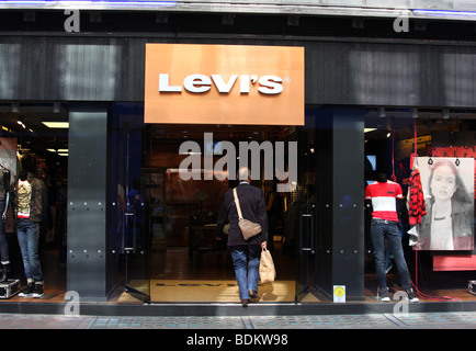 Eine Levi's Store auf der Carnaby Street, London, England, Vereinigtes Königreich Stockfoto