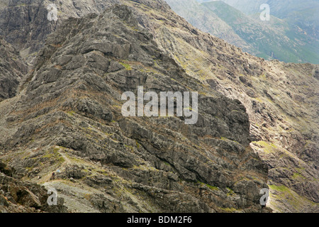 Blick auf den Bhasteir Zahn von nahe dem Gipfel des Bruach Na Frithe, Cuillin Berge, Isle Of Skye, Schottland. Stockfoto