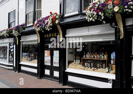 "Harveys" Brauerei Shop im Tourismus Cliffe High Street Lewes East Sussex UK Stockfoto