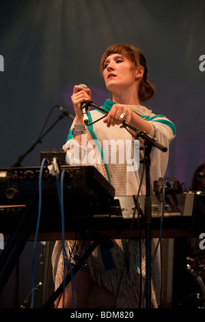 Cate le Bon auf dem Greenman Festival 2009, Glanusk Park, Brecon, Wales Stockfoto