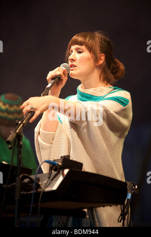 Cate le Bon auf dem Greenman Festival 2009, Glanusk Park, Brecon, Wales Stockfoto