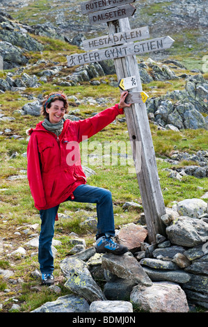 Wandern auf dem Peer Gynt Trail in den Bergen bei Lillehammer, Norwegen Stockfoto