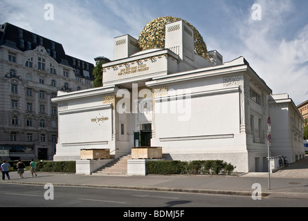 Wien, Sezession, Ausstellungsgebäude von Joseph Maria Olbrich 1897-1898, Eingangsseite Stockfoto