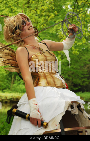 Steampunk Frau posiert auf 2009 Fantasy Fair Haarzuilens Niederlande Europe Stockfoto